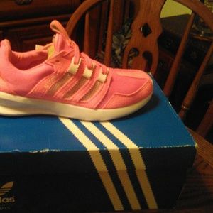 Adidas tennis shoes